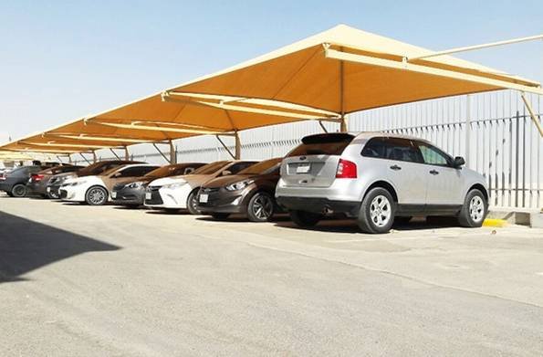 مظلات متنوعة للأماكن التجارية في الرياض لتحسين الحماية والمظهر الجمالي.